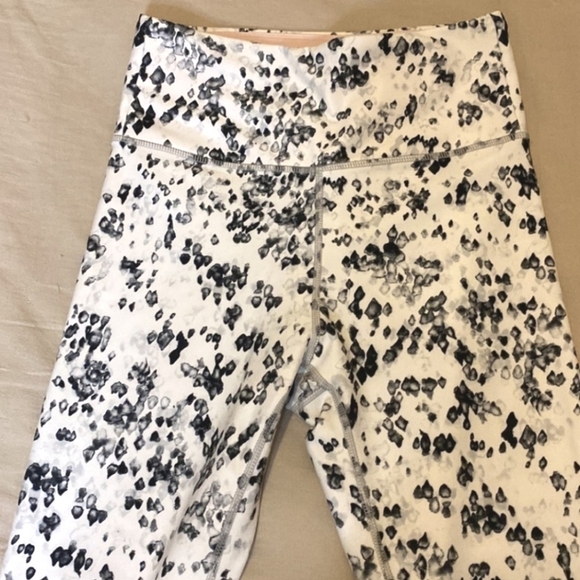 Balance Collection, Women's Leggings, Size Small - Picture 11 of 15